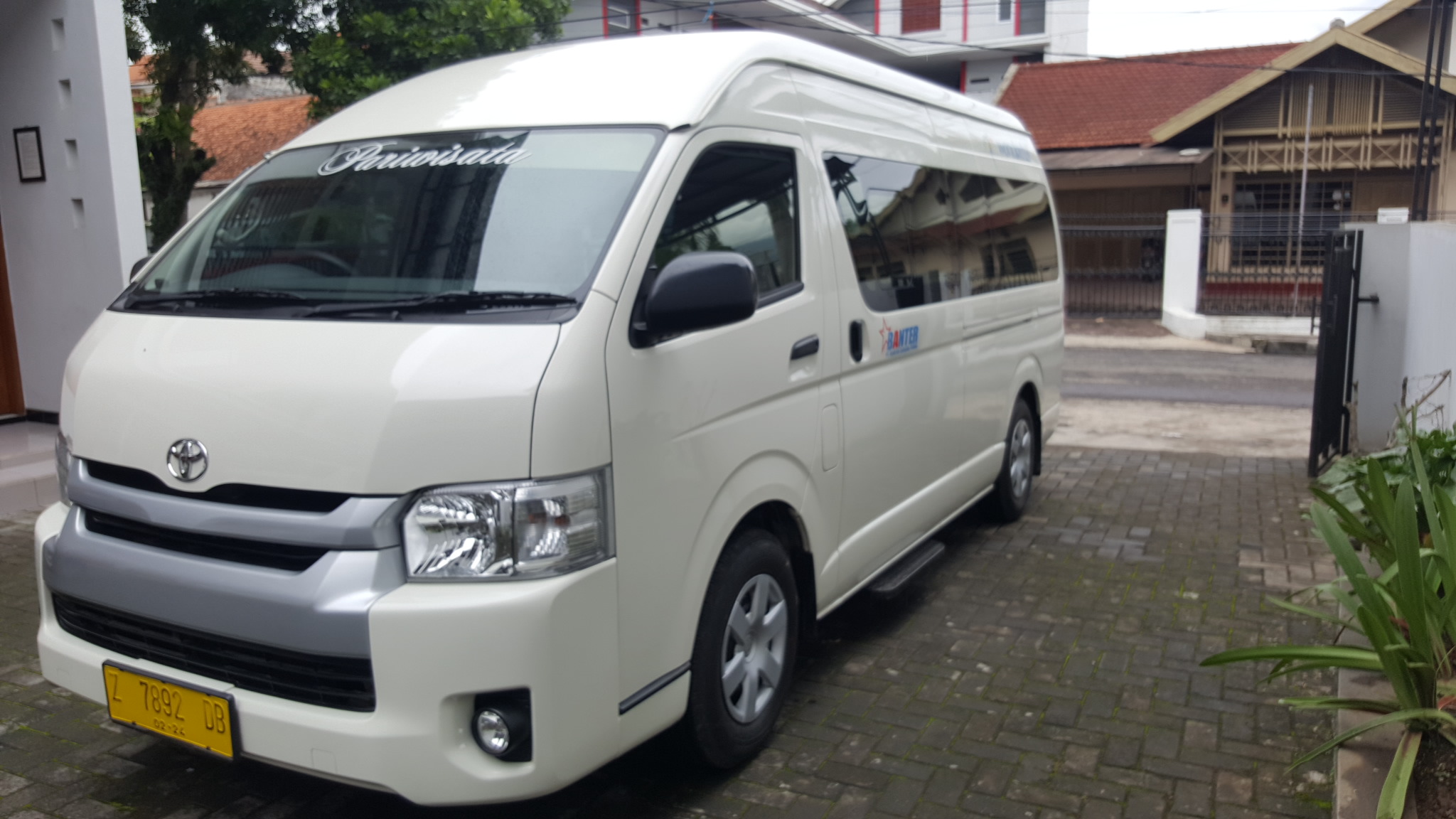 car-item